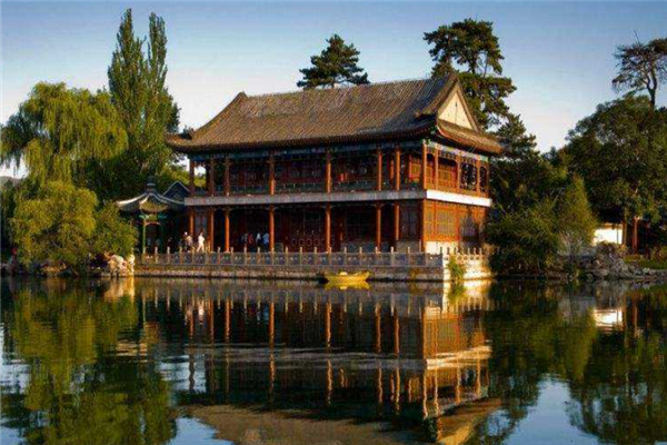 中國十大夏季旅游勝地，適合夏天旅游的地方有哪些
