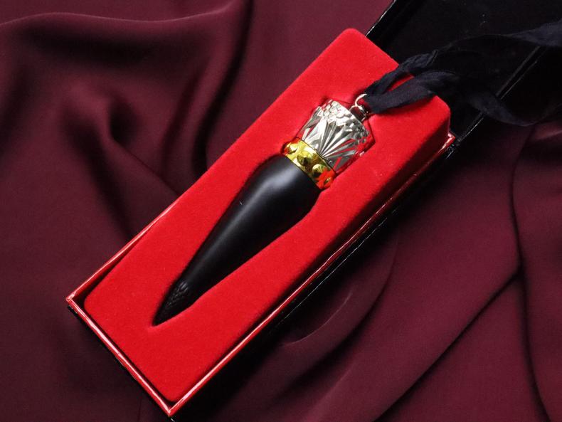 好用的蘿卜丁口紅推薦，CL女王權(quán)杖口紅美貌與氣場(chǎng)兼?zhèn)?></a></span>
                    <span id=